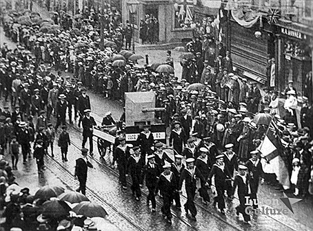 Comrades of Great War on Peace Day 1919