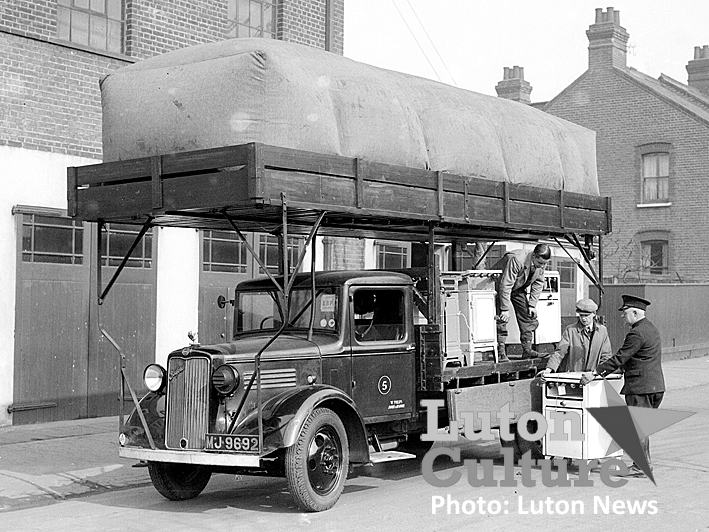 Gas-powered lorry 1940