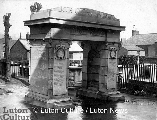 Park Street Baptist war memorial